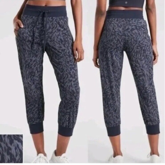 Athleta Pants - Athleta Trekkie North Printed Crop 23" Jogger 6P 6 Petite Navy #980414 NWOT Blue
